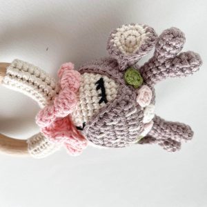 Lány őzike csörgő